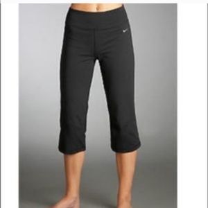 Nike Workout Pants Cropped Capris Dri-Fit Yoga Leggings Black Purple Extra Small